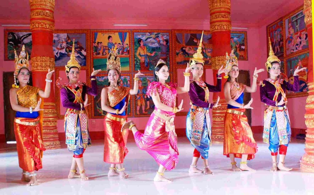 trang phục Khơ Me